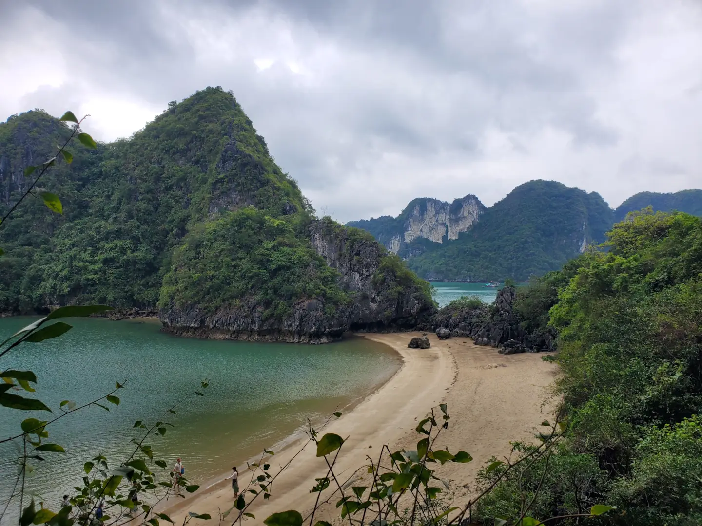 Ha Long Bay 